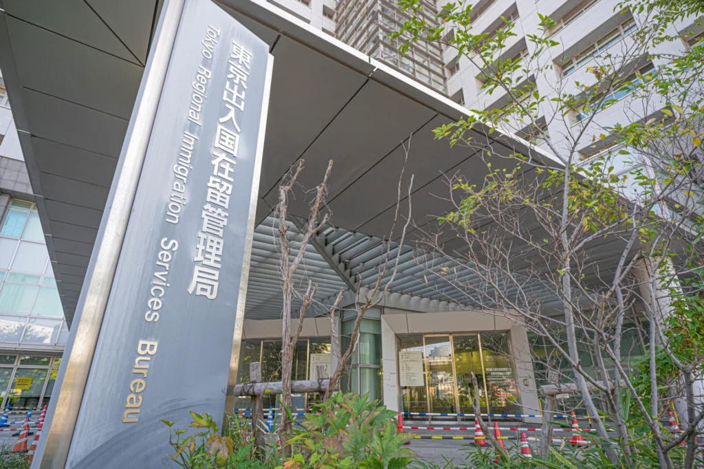 特定技能外国人の在留資格更新はいつから申請できる？